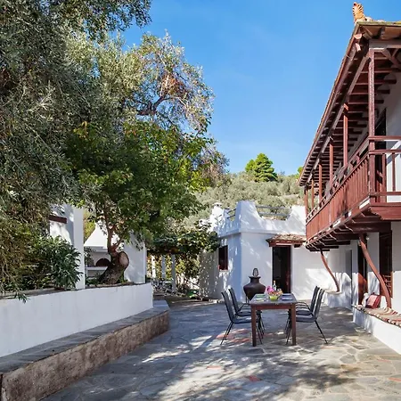 Aletri Pool * Skopelos stad